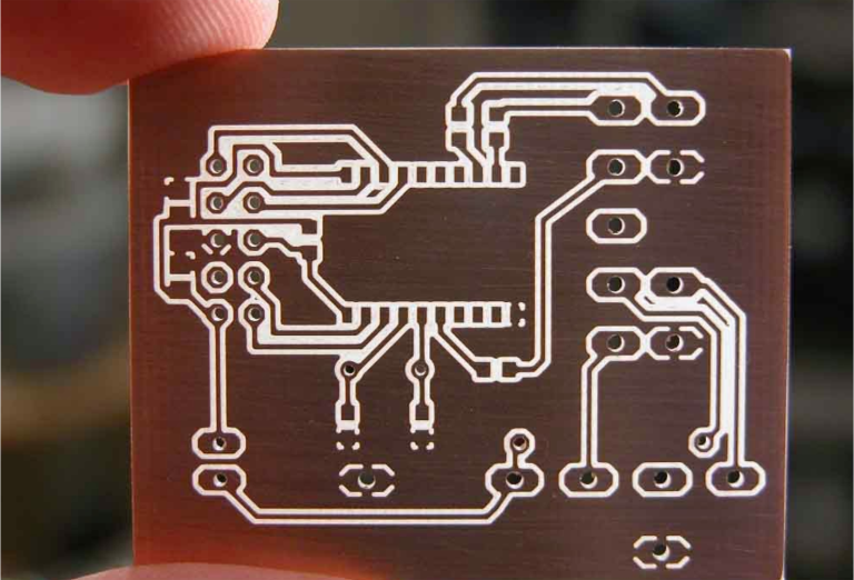 Pembuatan Rangkaian Layout PCB Sederhana Dengan Benar | Sonde.id